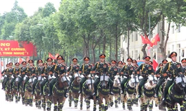 Khối công an nhân dân hợp luyện diễu binh, diễu hành