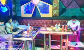 Đột kích, bắt 7 đối tượng 'phê' ma túy trong khách sạn