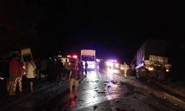 Hiện trường vụ 'đấu đầu' kinh hoàng giữa xe tải và xe khách khiến 8 người chết 