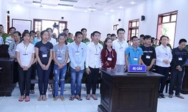 20 bị cáo ra tòa về hành vi Gây rối trật tự công cộng