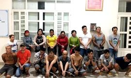 Nhiều cảnh sát vây rừng tràm bắt nhóm đánh bạc, thu hàng trăm triệu đồng