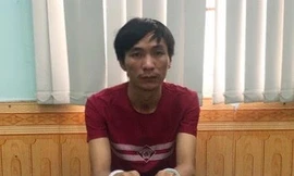 Trộm hơn 160 món trang sức bạc để bán lấy tiền chơi game