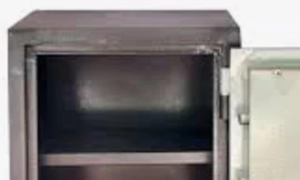 Đục két sắt phòng giám đốc, trộm tiền tỷ