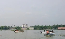  Sà lan đâm gãy trụ chống va cầu Đồng Nai