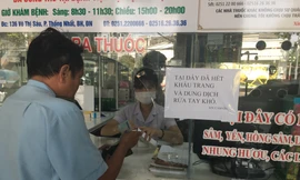 Nhiều nhà thuốc ở Biên Hòa không bán khẩu trang 