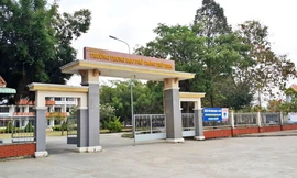 Khởi tố, bắt tạm giam hiệu trưởng từng đến nhà điều tra viên bỏ lại 20 triệu