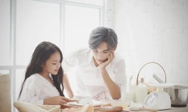 Đừng cảm thấy anh Hai của em là kẻ phiền phức, có anh đã là một niềm hạnh phúc lớn lao!