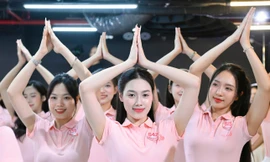 Thí sinh Hoa hậu Việt Nam tập luyện cho đêm chung khảo 