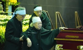 Tiễn đưa NSND Trần Tiến về nơi an nghỉ cuối cùng