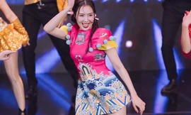Hồng Diễm diện váy ngắn, nhảy ‘See tình’