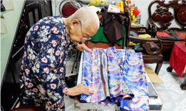 Di nguyện của cụ bà 100 tuổi từng may gối trái dựa cho vua Bảo Đại