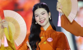 25 thí sinh Hoa hậu Việt Nam trong phần thi áo dài 