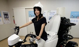 Toto chế tạo xe chạy bằng… chất thải