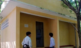 Chính phủ yêu cầu kiểm tra nhà vệ sinh 'dát vàng'