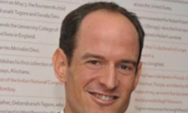 Ông Andrew Billo, trợ lý giám đốc Chương trình Chính sách của Asia Society