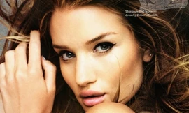 Rosie Huntington Whiteley: Không hở vẫn sexy!