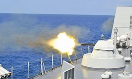 Trung Quốc lại giở chiêu 'la làng' trên Biển Đông