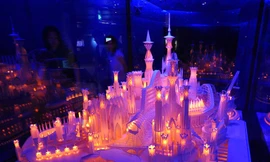 Ngất ngây trước vẻ đẹp lung linh của lâu đài giấy