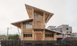 Ngỡ ngàng với nhà 3 tầng làm bằng tre