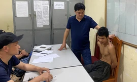 Cận cảnh hàng chục cảnh sát cùng chó nghiệp vụ vây bắt kẻ trộm dùng rìu giết người