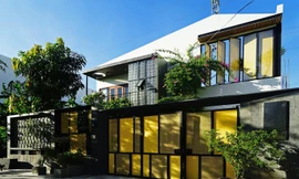 Ngôi nhà làm mặt tiền 'mỏng như lá lúa'