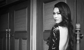 Lưng trần nuột nà của Hoa hậu Thùy Dung