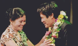 Hội quý bà mê “sao” nhạc sến