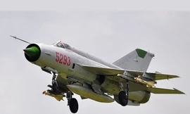 Khám phá 6 loại vũ khí xuyên thế kỷ