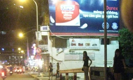 ‘Gái vẫy’ và 'cà phê khiêu khích' Sài Gòn