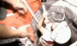 Cứu thoát cậu bé rơi xuống giếng sâu 10m