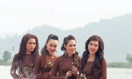 Mặt trời đỏ huyền ảo áo dài giữa hồ Núi Cốc