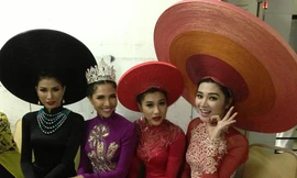 Dàn mẫu khổ sở vì đội mấn 'khủng' hàng chục kg