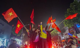 'Đêm trắng' Hà thành với người hâm mộ bóng đá Việt