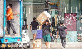 Nhà hàng, cơ sở kinh doanh hối hả chuyển đồ khỏi Hàm cá mập bàn giao mặt bằng