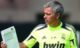 Mourinho: “Tôi sẵn sàng hôn hoặc khóc cùng một cầu thủ"
