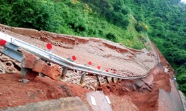 Một đoạn đường ở Đắk Nông vừa bị sạt lở ngày 18/10