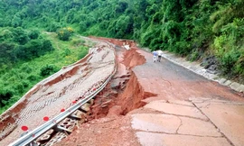 Tràn xả lũ công trình đắk Glun 2 (huyện Tuy Đức) bị hư hỏng