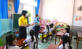 Giáo viên bị ảnh hưởng nhiều nhưng không nằm trong gói hỗ trợ 62 nghìn tỷ.