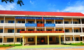 Trường THPT Chu Văn An