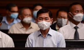 Cựu phó Chủ tịch UBND TPHCM - bị cáo Trần Vĩnh Tuyến tại phiên tòa sáng 6/12.