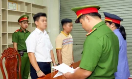 Khởi tố thêm một phó giám đốc và nhân viên trung tâm đăng kiểm ở Hậu Giang