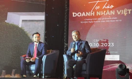 Vị bác sĩ nặng lòng với bệnh nhân đột quỵ miền Tây