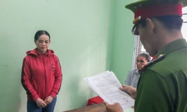Bắt tạm giam 'nữ quái' lừa đảo hơn 5 tỷ đồng