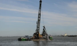 Khai thác cát sỏi gây gia tăng sạt lở tại Đồng bằng sông Cửu Long