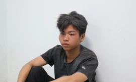 Bắt giữ nghịch tử tưới xăng đốt mẹ ruột