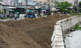 Chủ tịch Cần Thơ 'thúc' tiến độ giải ngân dự án kè bờ sông nghìn tỷ