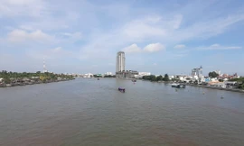 Bùng nổ du lịch miền Tây: Khách tăng 139% nhưng doanh thu... tụt hạng