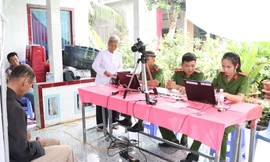 Công an Vĩnh Long đẩy nhanh tiến độ đăng ký, kích hoạt tài khoản định danh điện tử