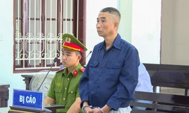 9 năm tù cho kẻ đốt bạn nhậu vì bị vứt đầu cá