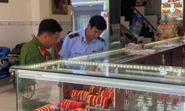 Phát hiện vi phạm ở nhiều cửa hàng vàng tại Cần Thơ, Hậu Giang 
